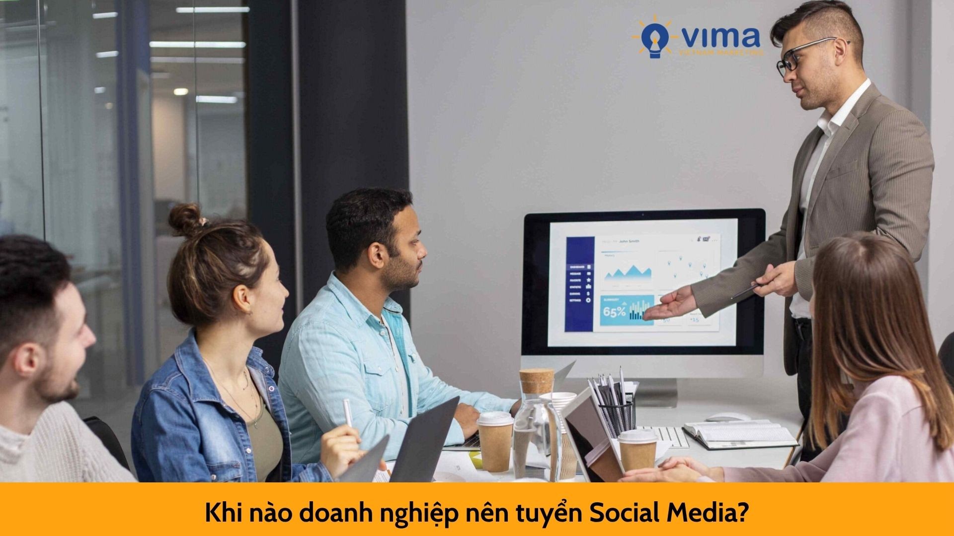 Khi nào doanh nghiệp nên tuyển Social Media?